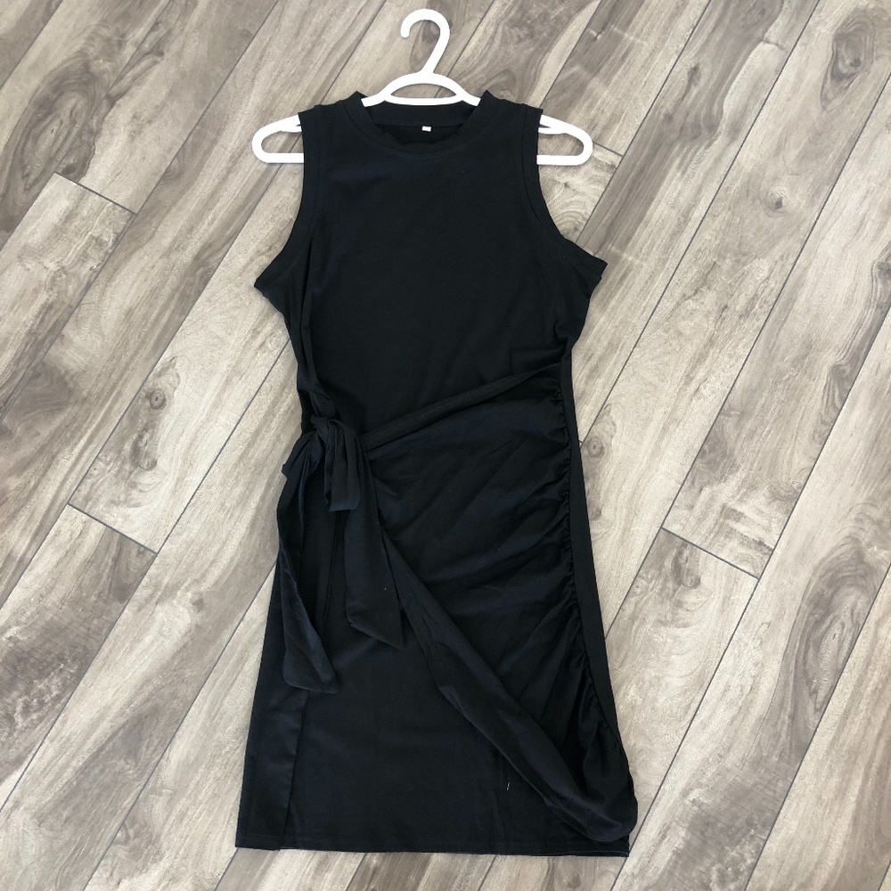 MEROKEETY Sleeveless Crew Neck T-Shirt Dress, Tie Waist, Ruched, Bodycon
